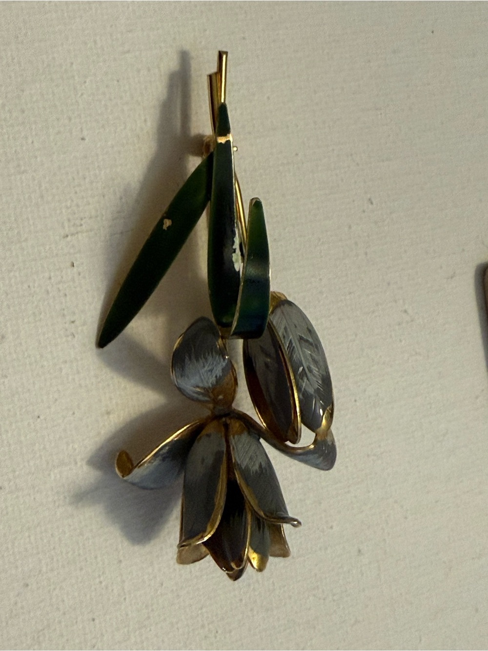 Delicate enamel floral Goldtone brooch  - Women Jewelry